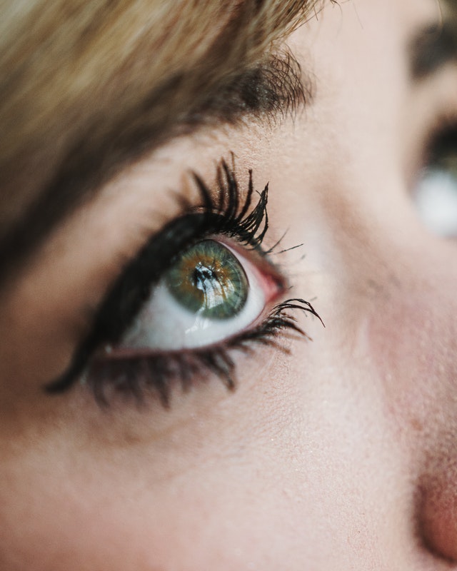 SAY NO TO SMUDGY EYES, SWITCH TO EYELINER STICKERS!
